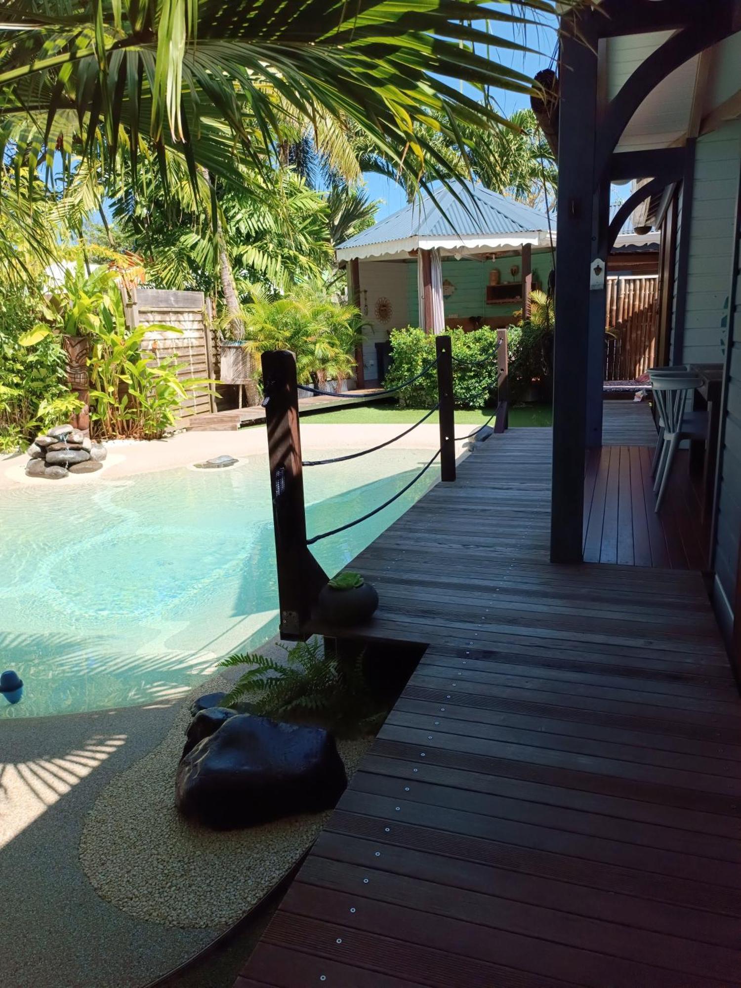 Tiki Paradise Lodge Fwi Sainte-Anne  Kültér fotó
